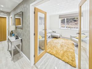 Photo 14- click for photo gallery